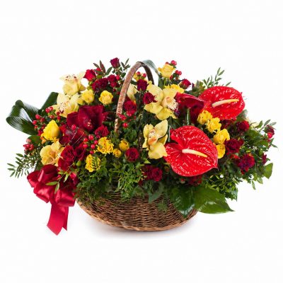 Корзина с цветами «Галантный вечер»